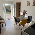 Magnolia Apartment *