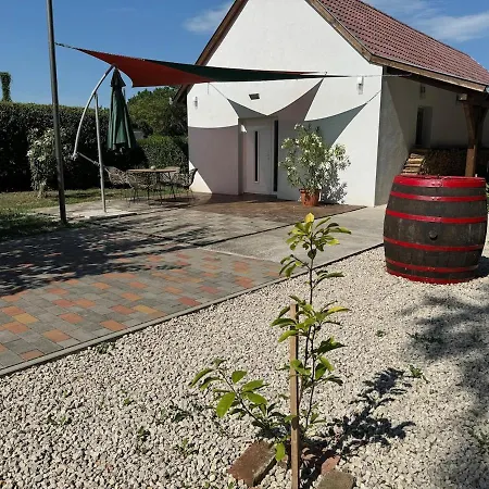 Magnolia Apartman Zalaszabar